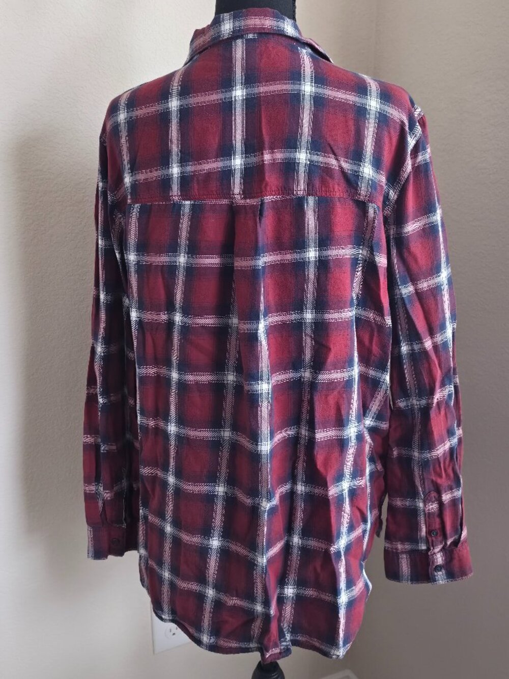 Divided H&M Women's Button-Up Shirt - Picture 5 of 9